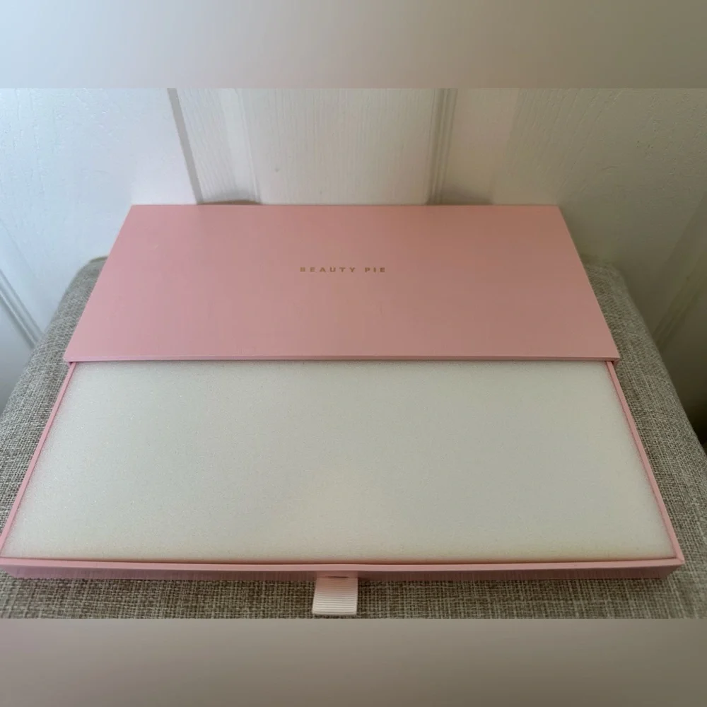 NWT Beauty Pie Rose Quartz Pink Stone Spa Eye Mask